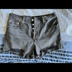 Levi’s premium high waisted shorts 28